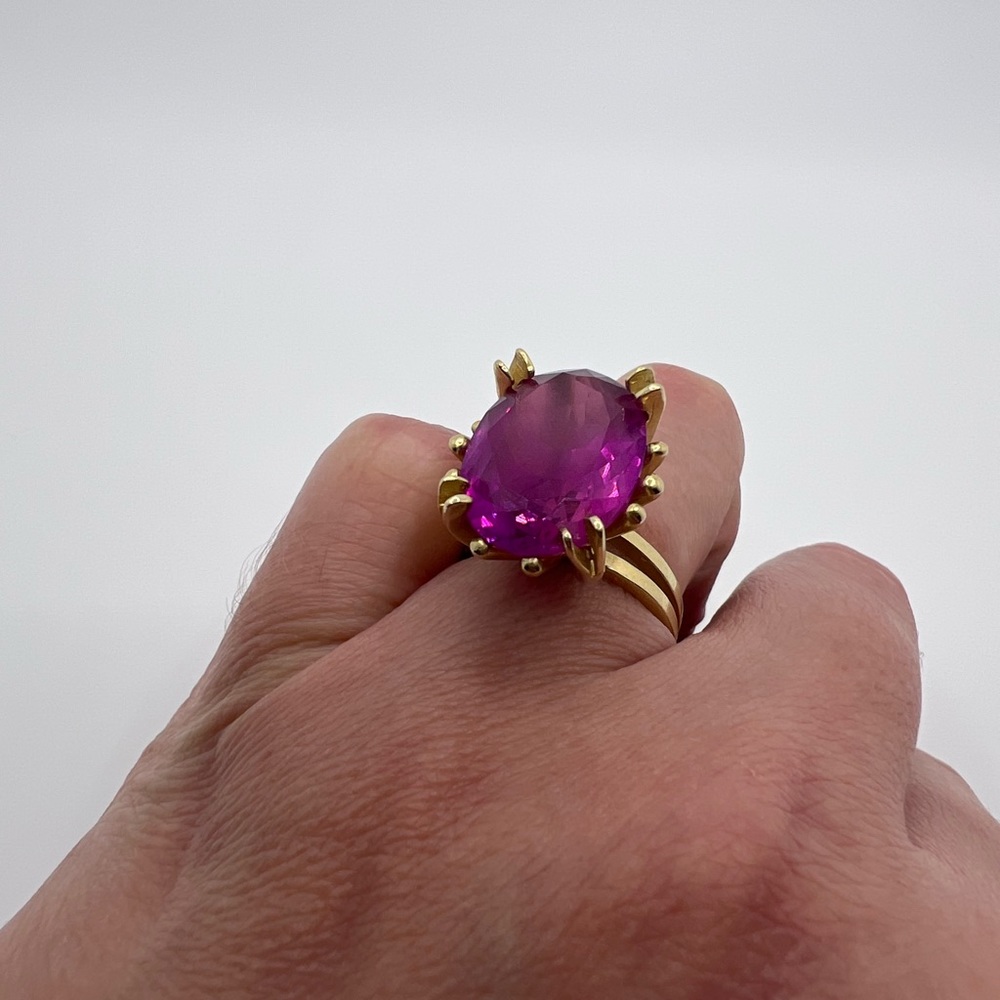 14 k gold vintage lab created topaz ring size 6.5